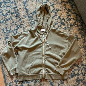 Mate the label zip up